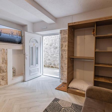 Apartments Florian Лопуд Экстерьер фото