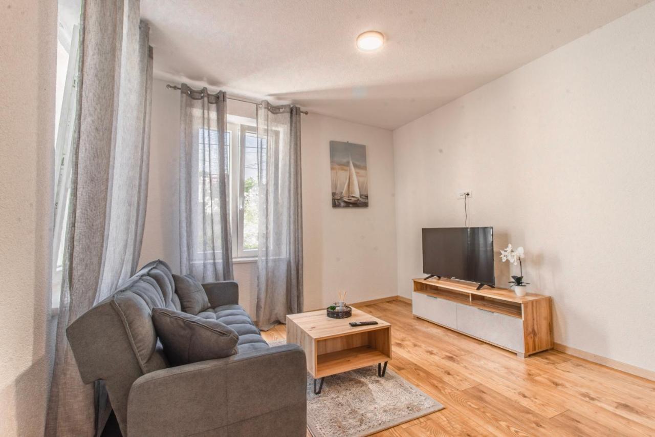Apartments Florian Лопуд Экстерьер фото