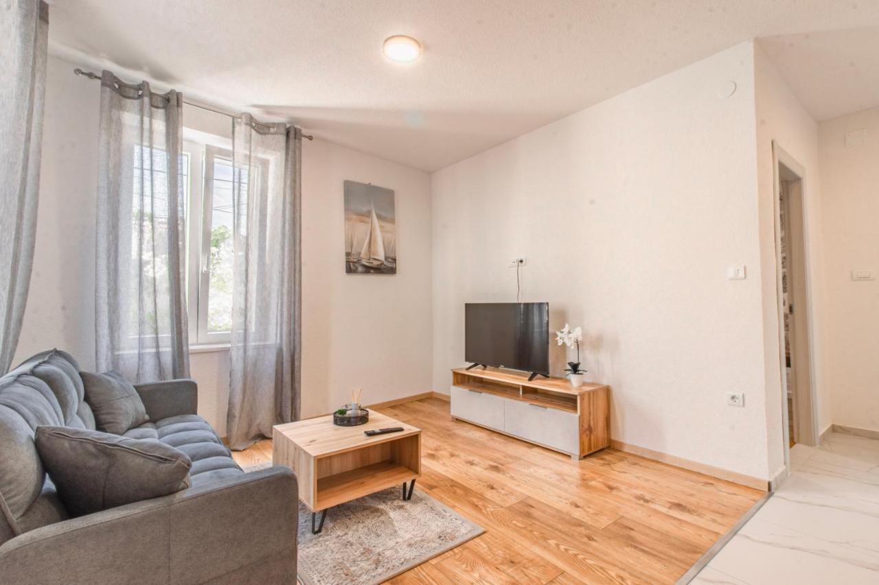 Apartments Florian Лопуд Экстерьер фото
