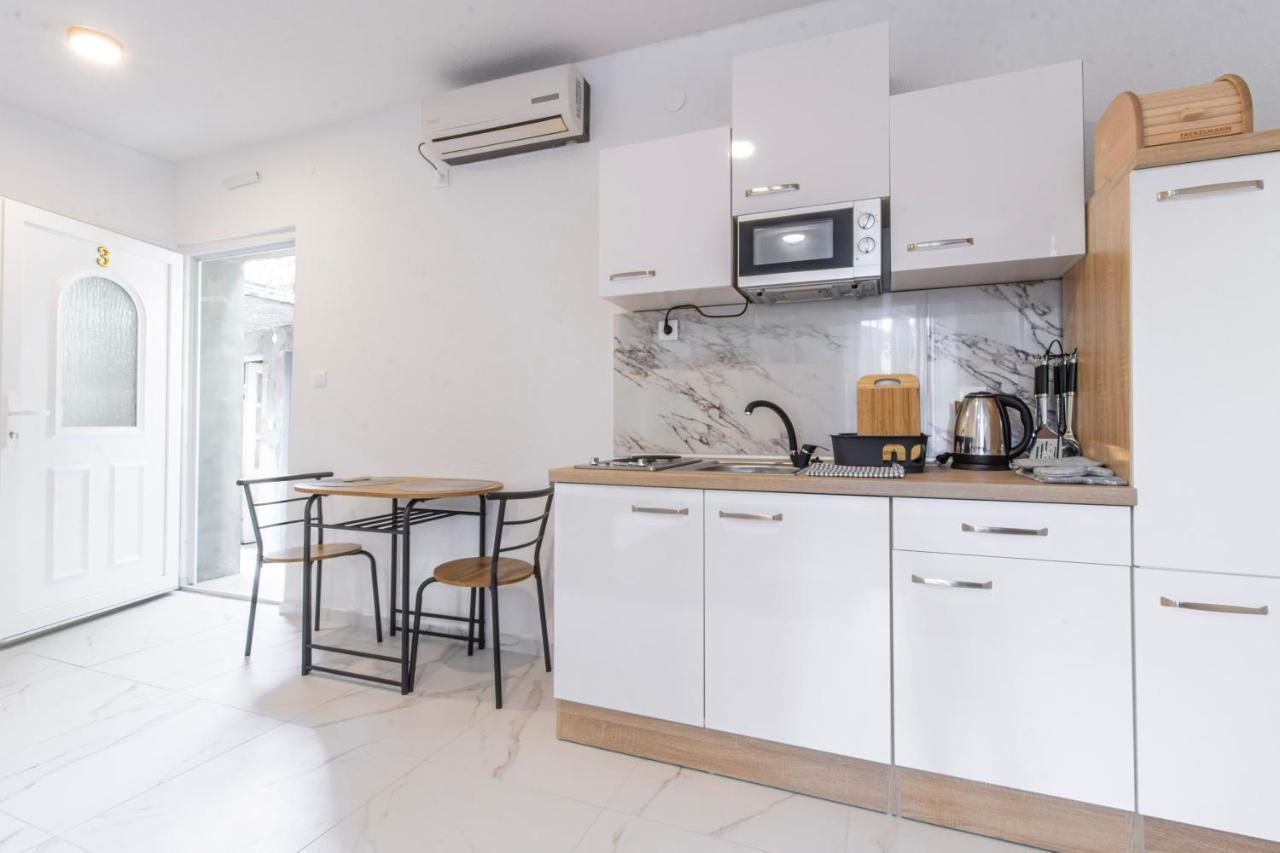 Apartments Florian Лопуд Экстерьер фото
