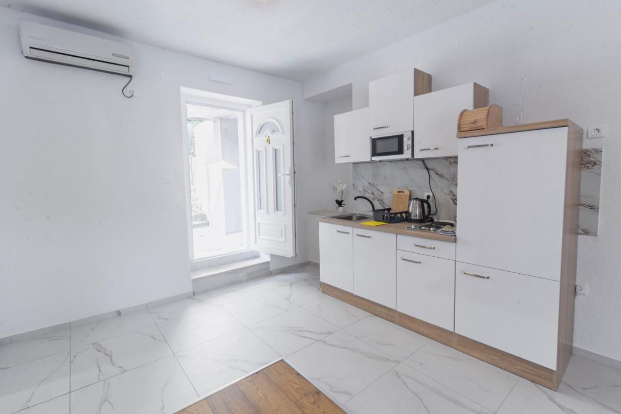 Apartments Florian Лопуд Экстерьер фото