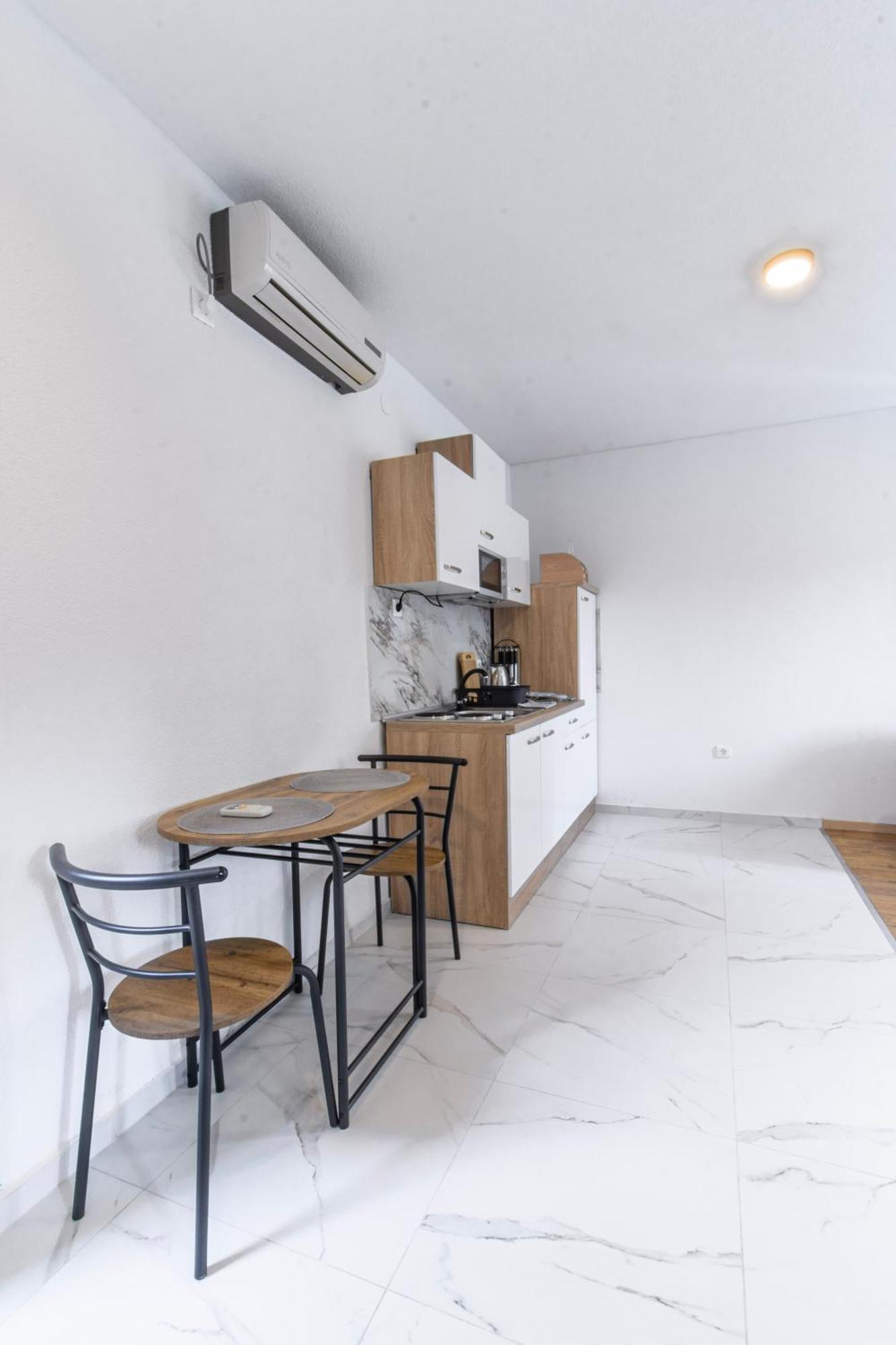 Apartments Florian Лопуд Экстерьер фото