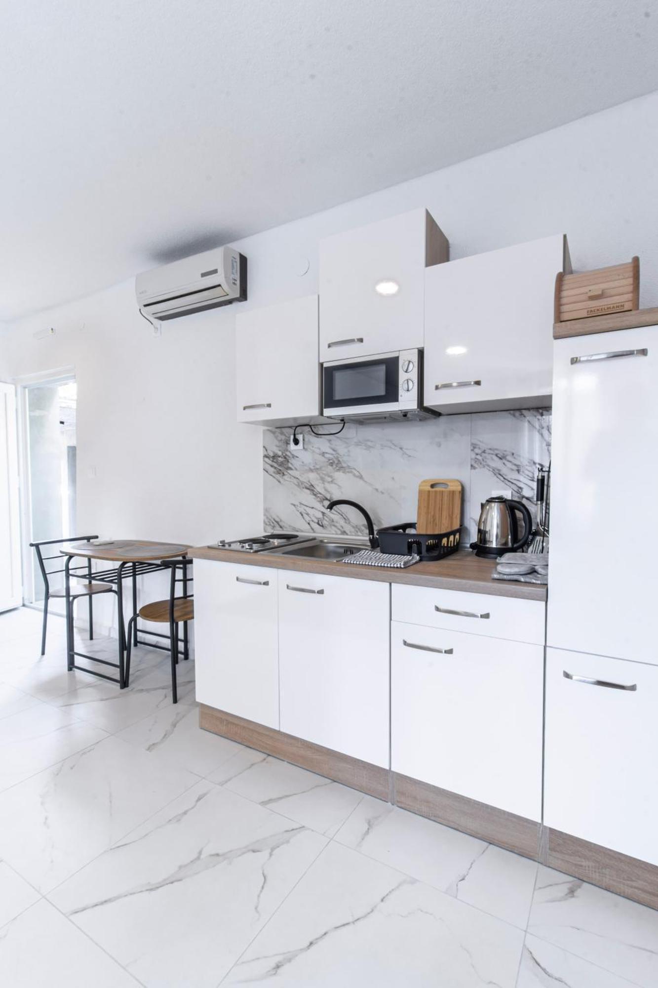 Apartments Florian Лопуд Экстерьер фото